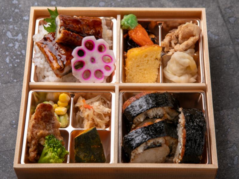 贅沢彩り御膳〜鰻の太巻きと鰻の蒲焼き御膳〜