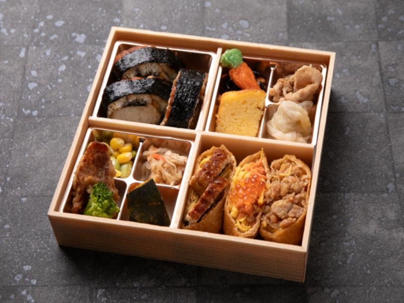 4升御膳〜鰻の太巻きと彩り稲荷(ひつまぶし・いくら・牛そぼろ)〜
