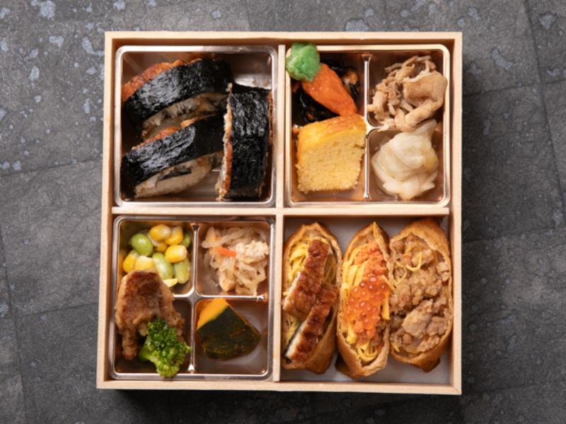 4升御膳〜鰻の太巻きと彩り稲荷(ひつまぶし・いくら・牛そぼろ)〜