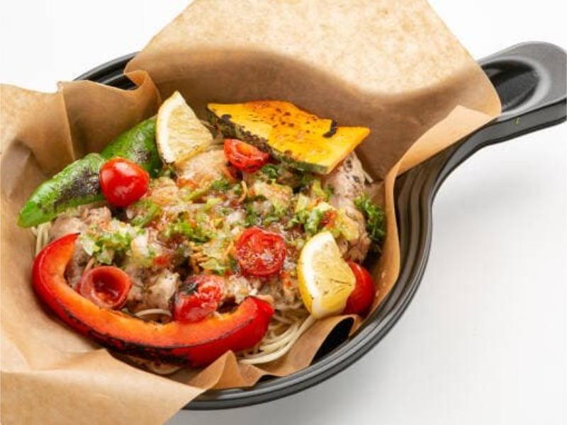グリルチキンハーブマリネ〜焼き野菜パスタ添え〜（温める発熱剤追加推奨）