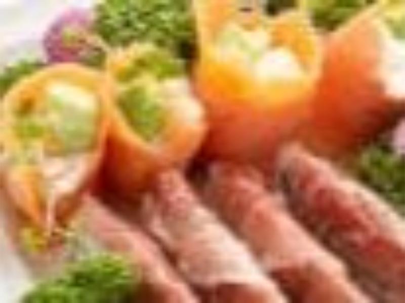 ドラゴン生ハム＆スモークサーモンクリームチーズアボカドロール