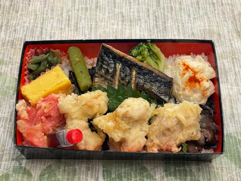 極上ノルウェー産鯖と鶏もも肉とり天の海苔弁当
