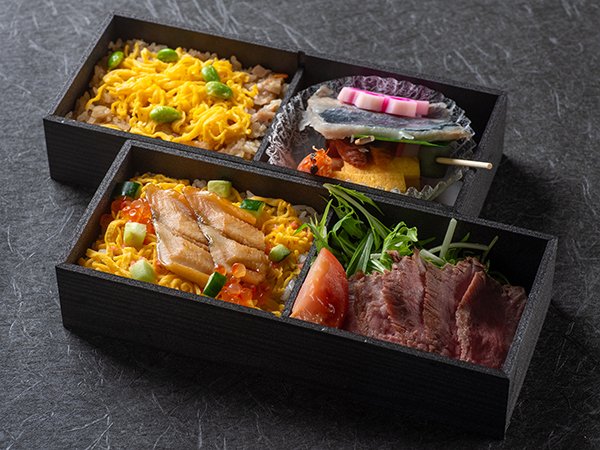 穴子とかしわ飯の二段懐石膳