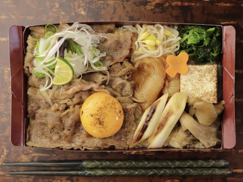 すき焼きと牛しゃぶの合盛り重