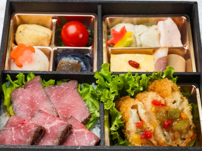 〜白身フライの甘酢あんかけ〜牛ロースト重とこだわり和惣菜 御膳