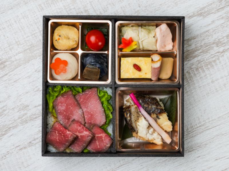 〜銀ひらす西京焼き〜牛ロースト重とこだわり和惣菜 御膳