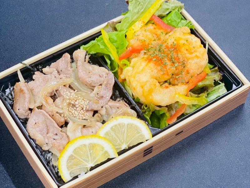 豚塩焼肉重＆エビマヨサラダお弁当