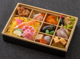 彩り豊かな 贅沢ちらし弁当