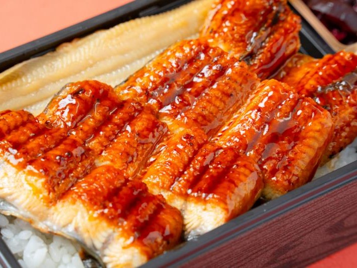 うなぎと穴子1本重【匠】
