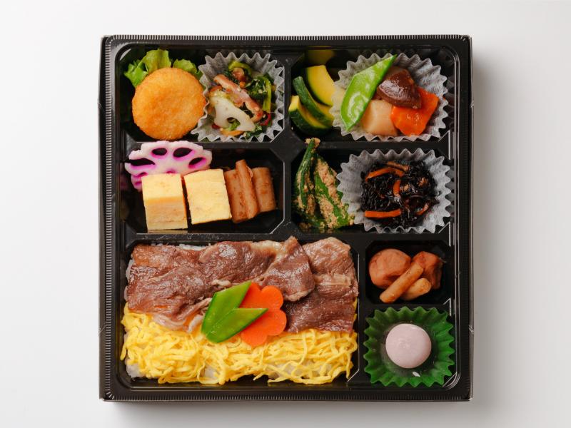 八寸彩御膳　牛すき焼き