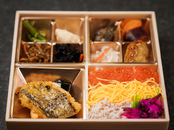 いくらとかにのちらし御膳（魚）