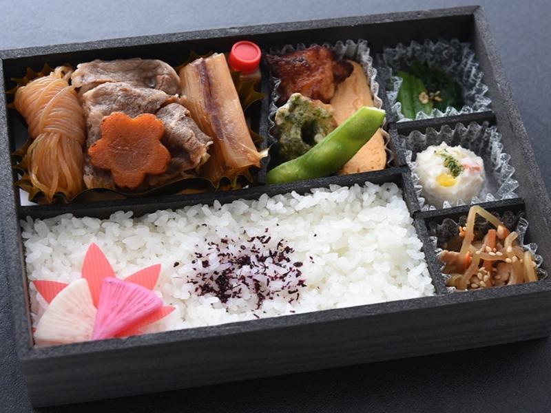国産牛ロースすき焼き弁当