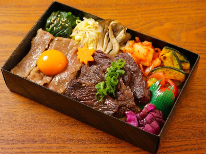 【ダブル盛り】黒毛和牛すき焼き＆牛ハラミ焼肉飯