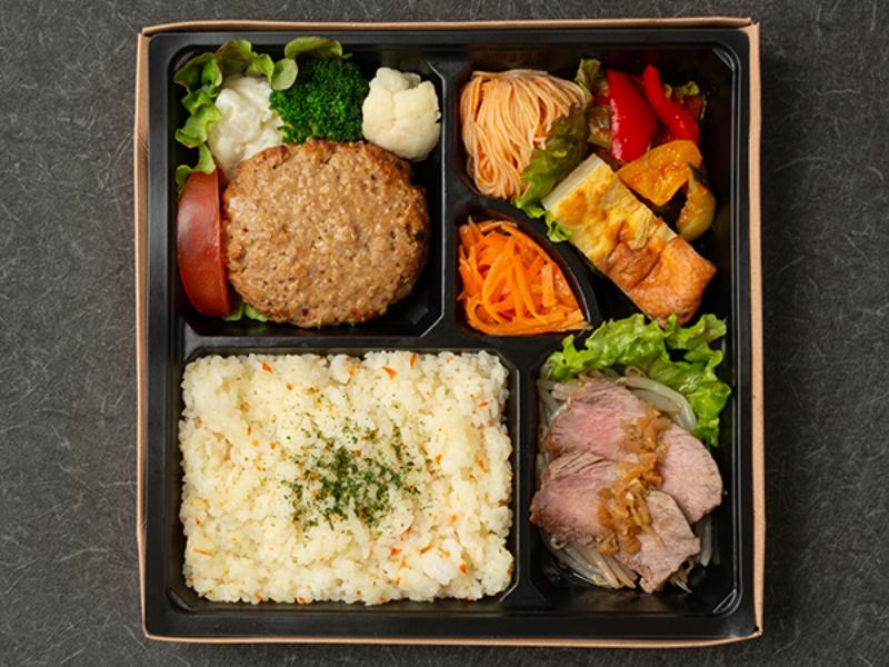 ハンバーグとローストビーフの彩り御膳～バターライス添え～