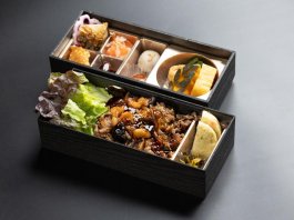 -極-厳選黒毛和牛焼肉幕の内オイスター炒め弁当