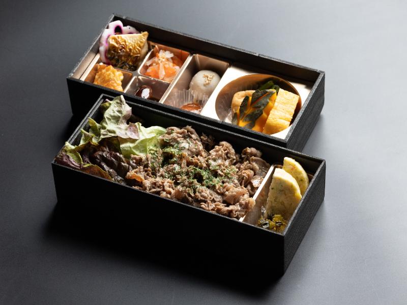 -極-厳選黒毛和牛焼肉幕の内秘伝のスパイス炒め弁当