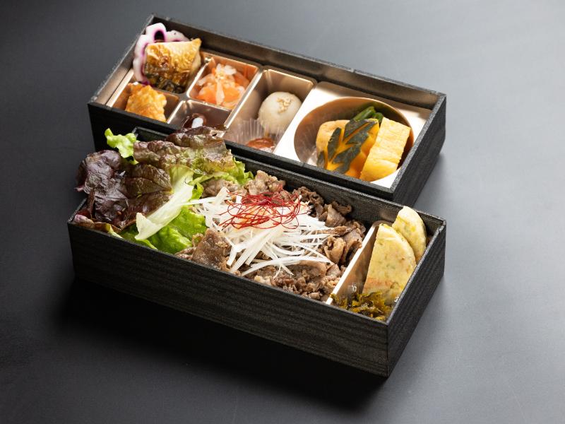 -極-厳選黒毛和牛焼肉幕の内弁当（油淋鶏風）