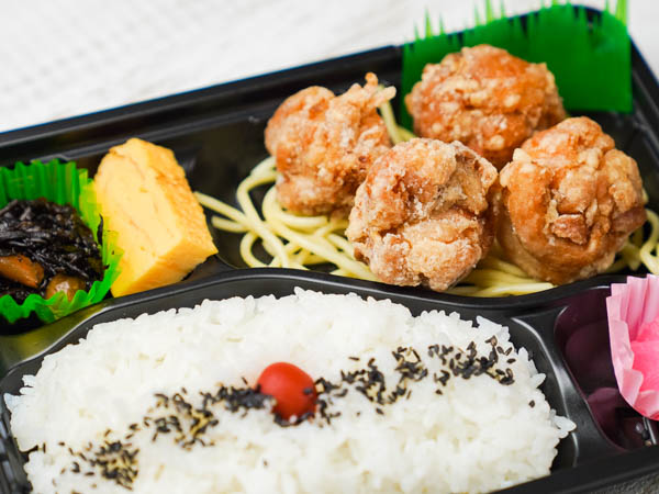 唐揚げ弁当