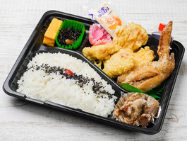 デラックスとり天南蛮弁当