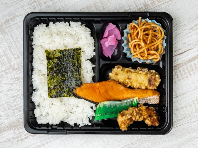 焼鮭＆ちくわ天弁当