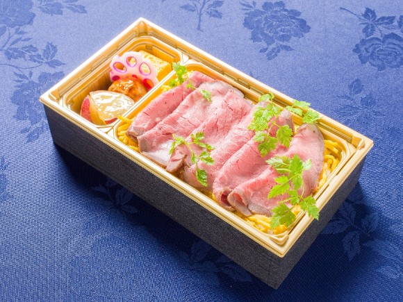 【280mlペット茶付き】特選牛ローストビーフの肉チラシ寿司【弁当】