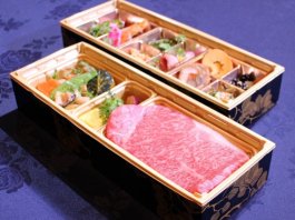 【280mlペット茶付き】特選4等級【黒毛和牛】ステーキ重と16種の副菜【特別二段重】