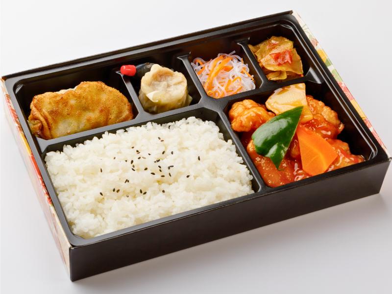 白身魚の甘酢と餃子弁当