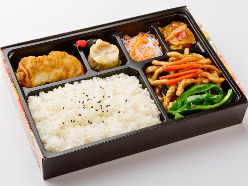 青椒肉絲と餃子弁当