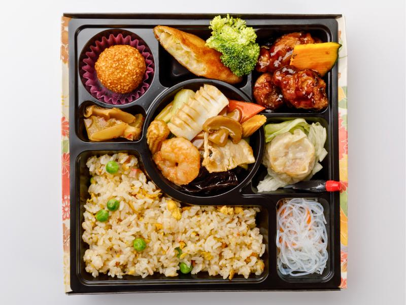 八宝菜と黒酢酢豚弁当