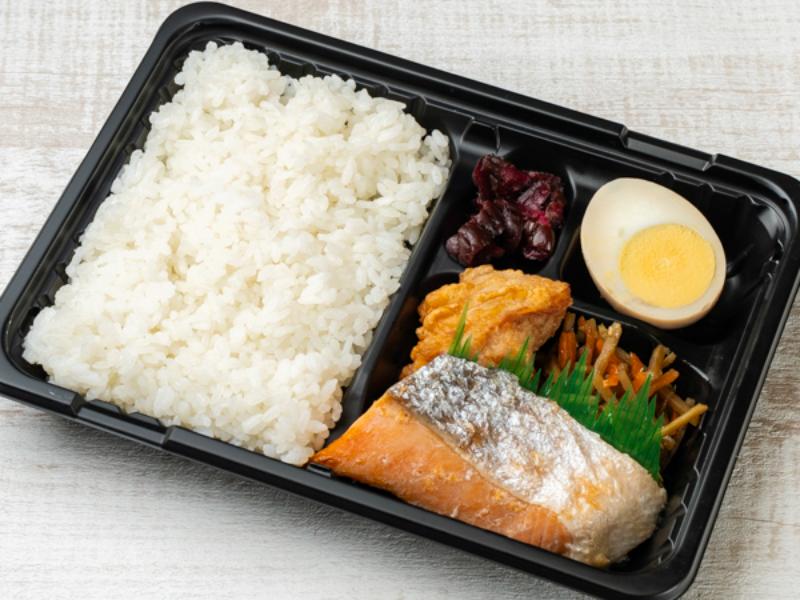 店長が焼いた甘塩銀鮭焼き弁当