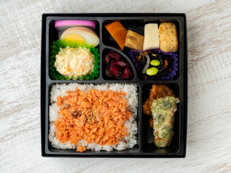 みやび弁当 紅鮭ほぐし