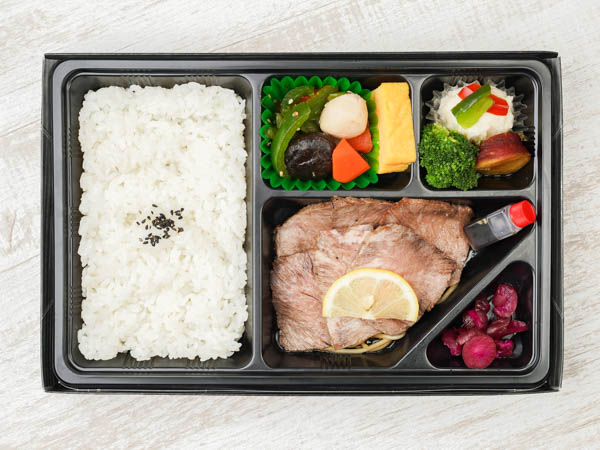 飛騨牛バラステーキ弁当 ～オリジナルソース添え～