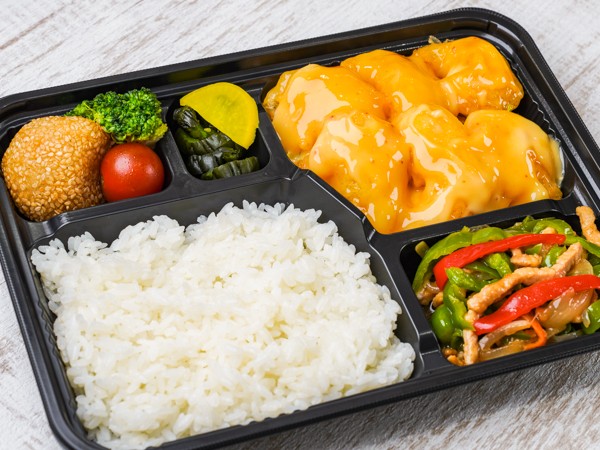 【お手頃！】エビマヨ＆青椒肉絲弁当