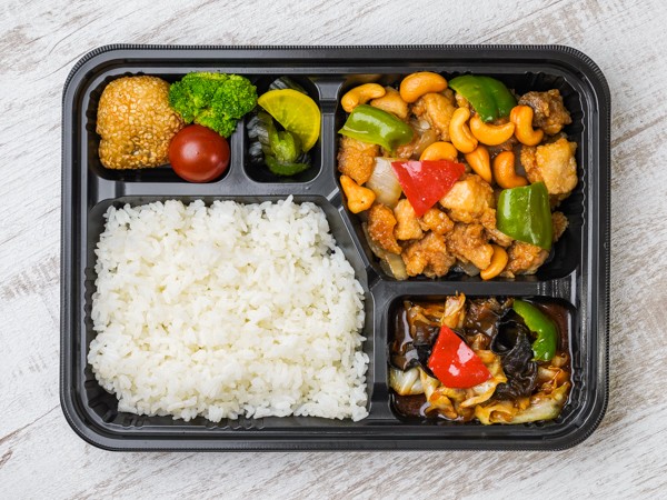 【お手頃！】鶏のカシューナッツ炒め＆回鍋肉弁当