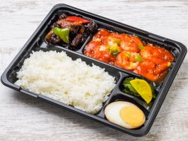 【イイ値！】エビチリ＆鶏の黒酢ソース弁当