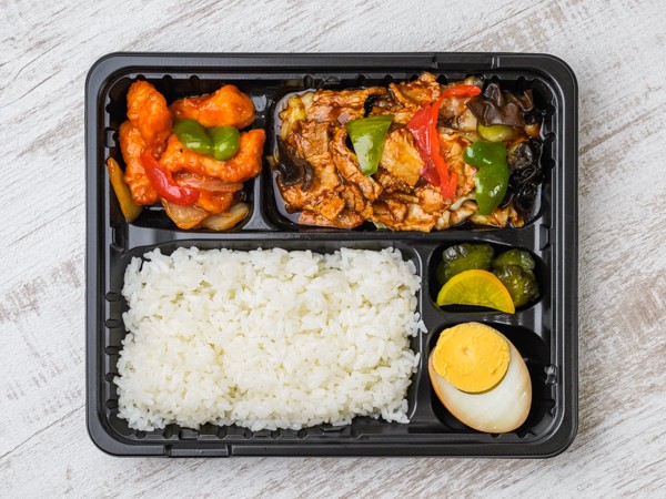 【イイ値！】回鍋肉＆白身魚甘酢ソース弁当
