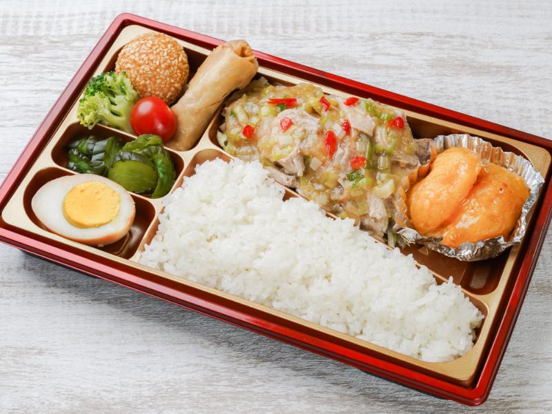 蒸し鶏の葱ソース＆エビマヨ弁当
