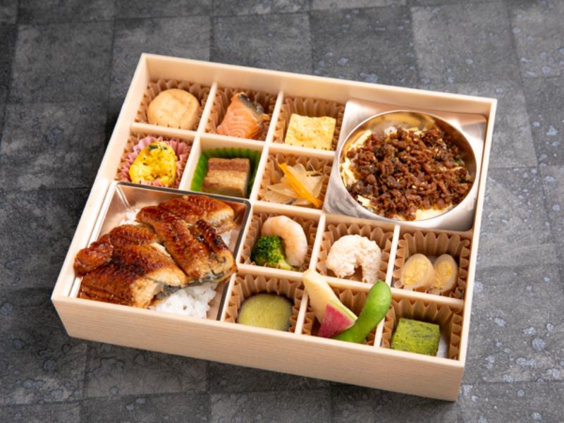 うな牛たんそぼろ弁当